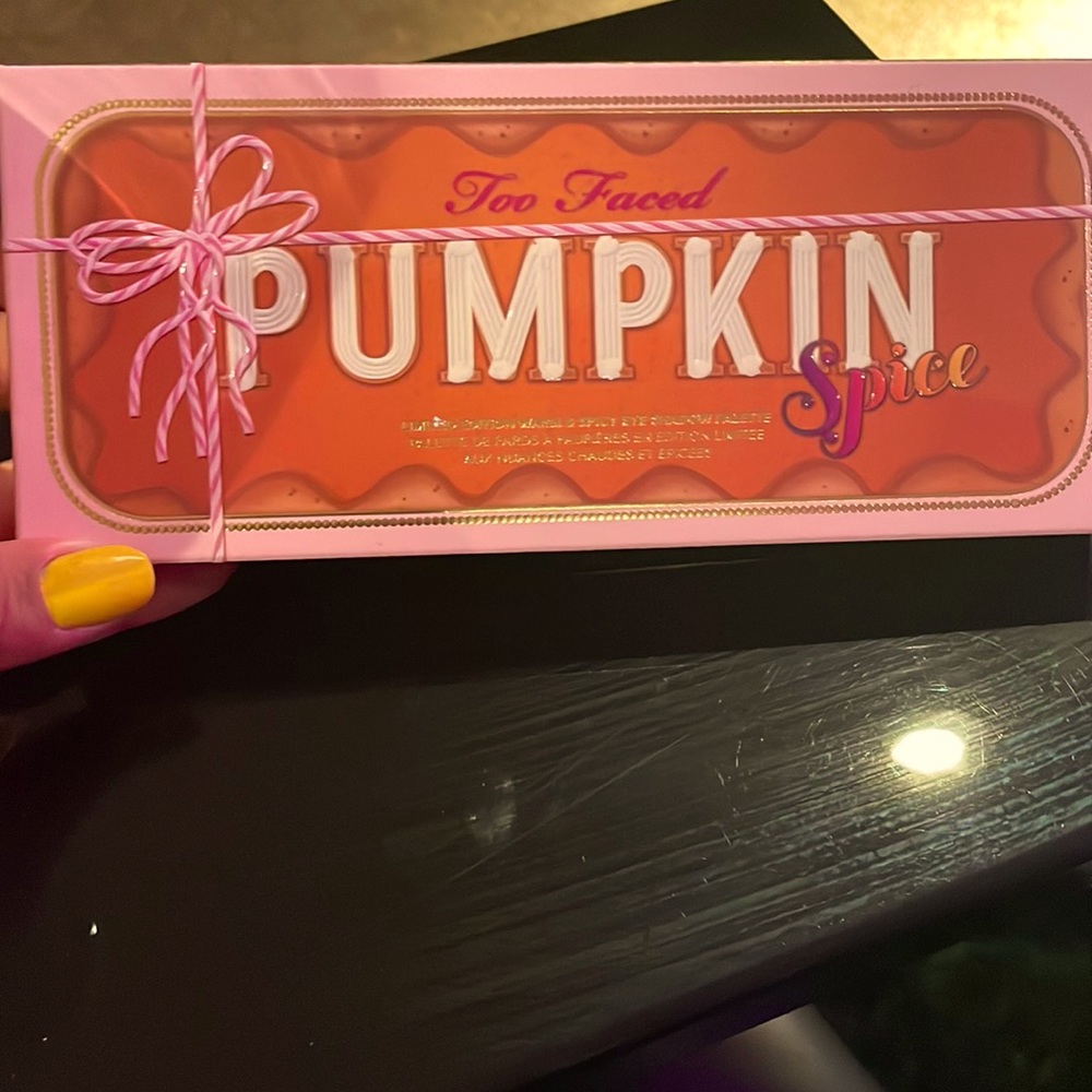 Too Faced Pumpkin Spice Pallette Eye Shadow